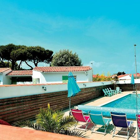 Hotel Jerodel Le Bois-Plage-en-Ré Exteriör bild