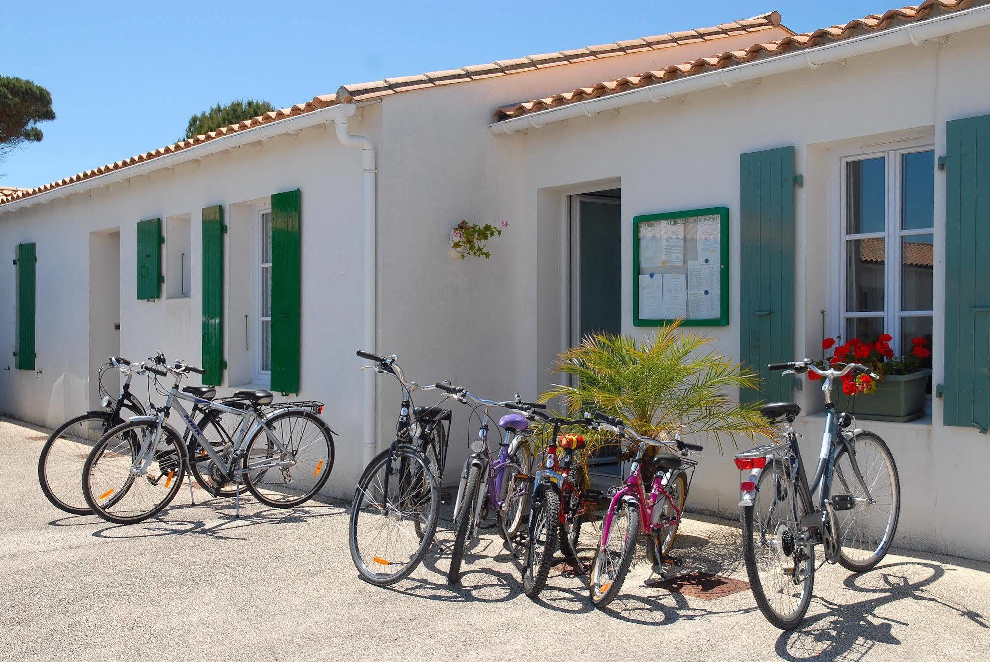 Hotel Jerodel Le Bois-Plage-en-Ré Exteriör bild