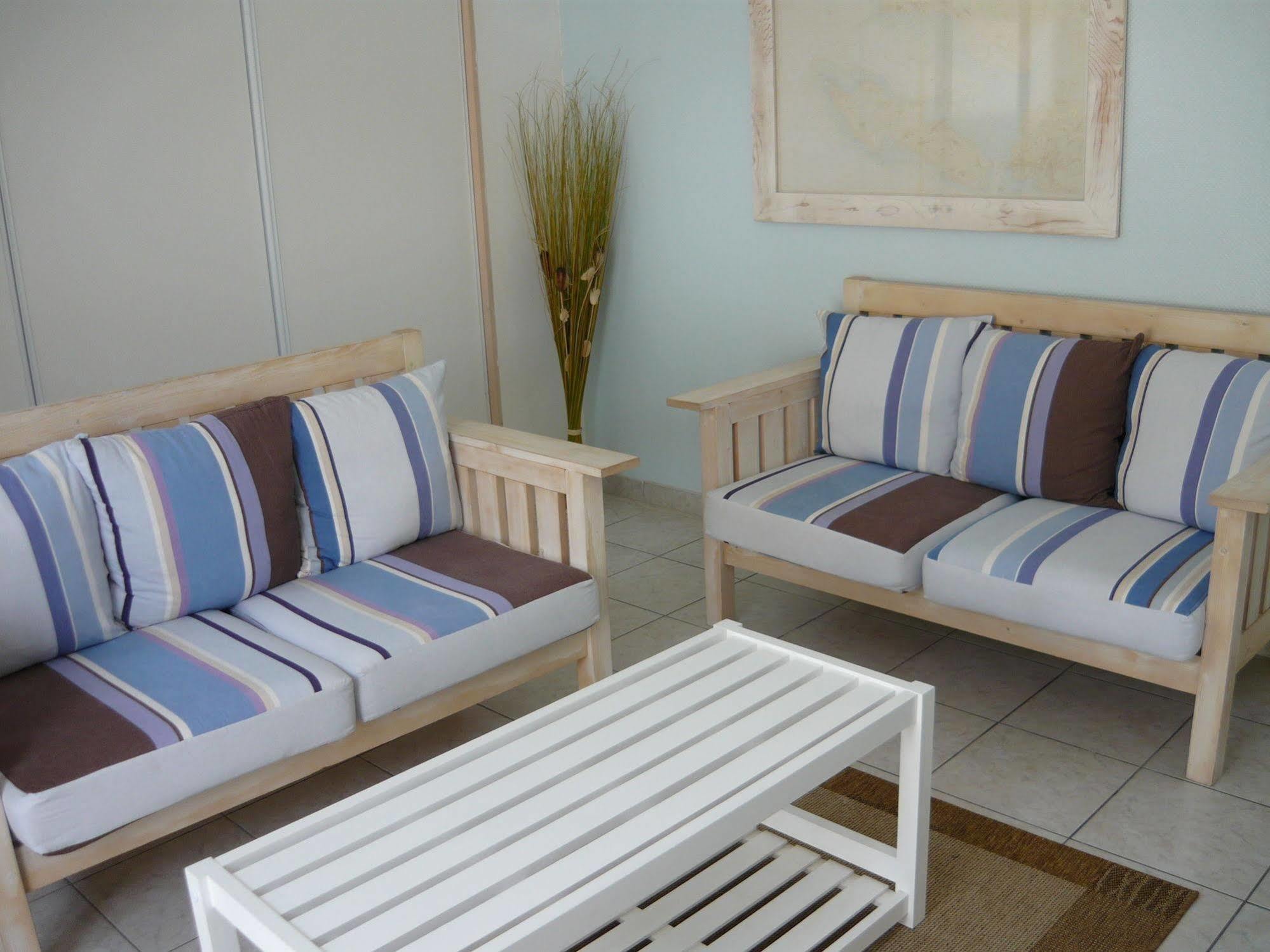 Hotel Jerodel Le Bois-Plage-en-Ré Exteriör bild